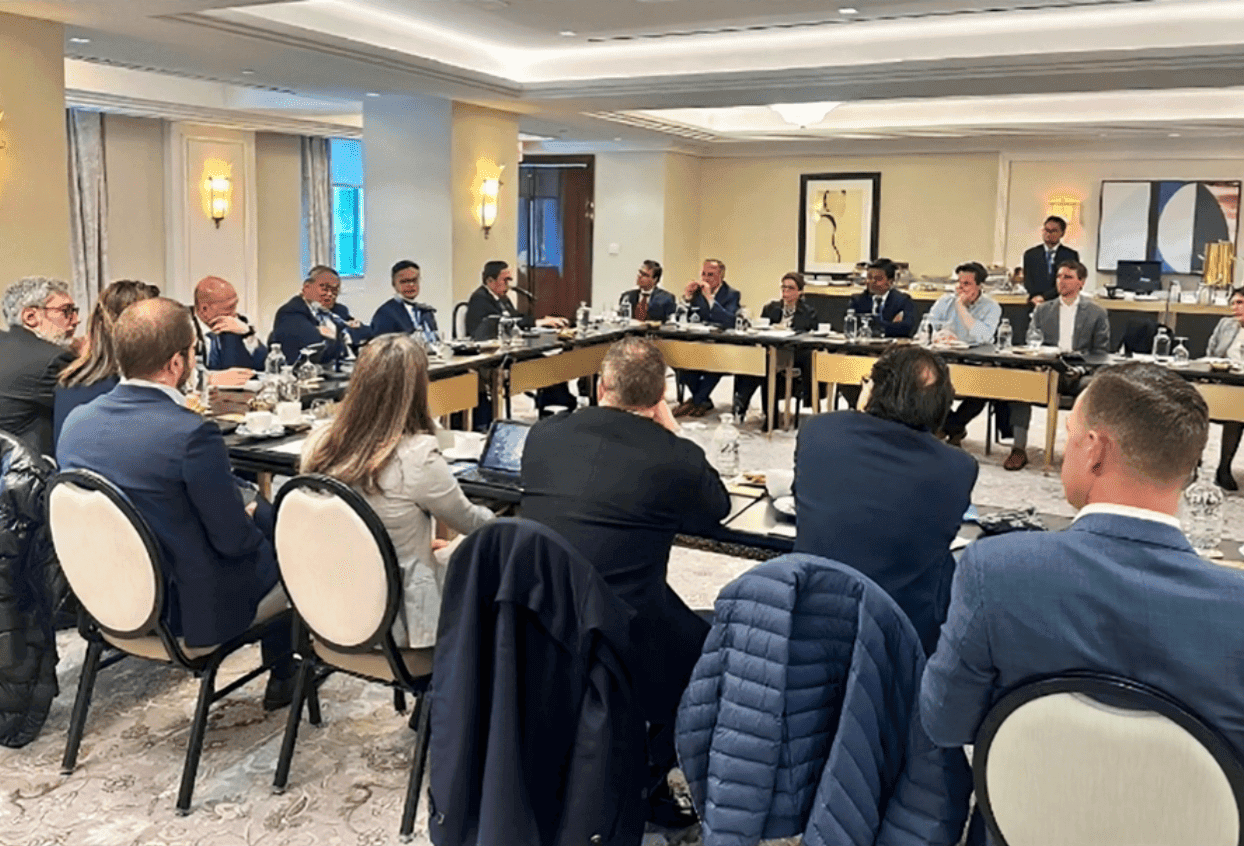 Tak Cuma Menkeu Purbaya, Bos BI Juga Temui Investor AS