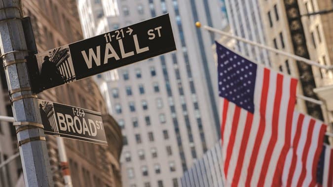 Wall Street Terus Menguat