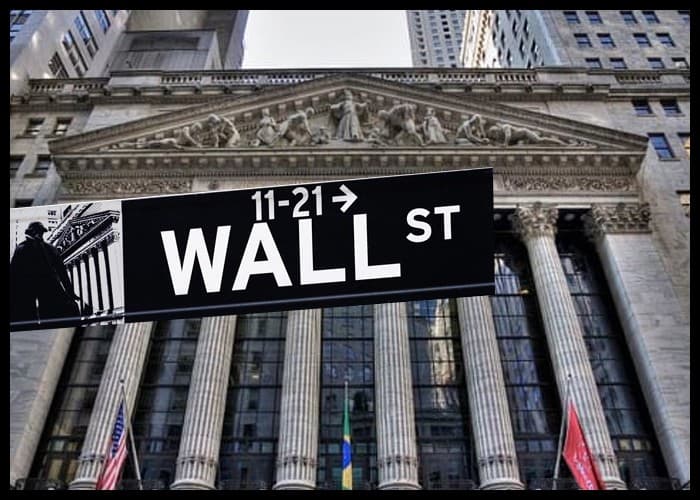 Aksi Ambil Untung Picu Pelemahan Wall Street