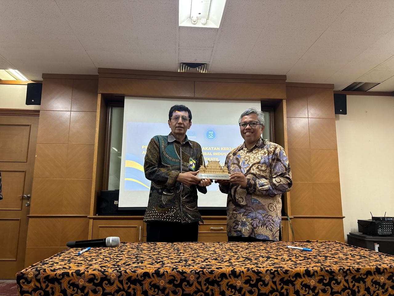 Catat Rekor, PMI Manufaktur Indonesia Ungguli ASEAN dan Korea