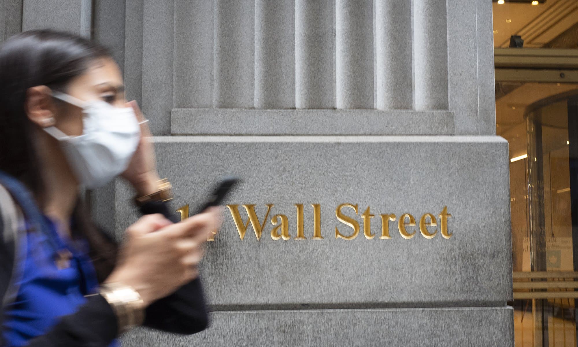 Klaim Tunjangan Pengangguran Meningkat, Wall Street Melemah