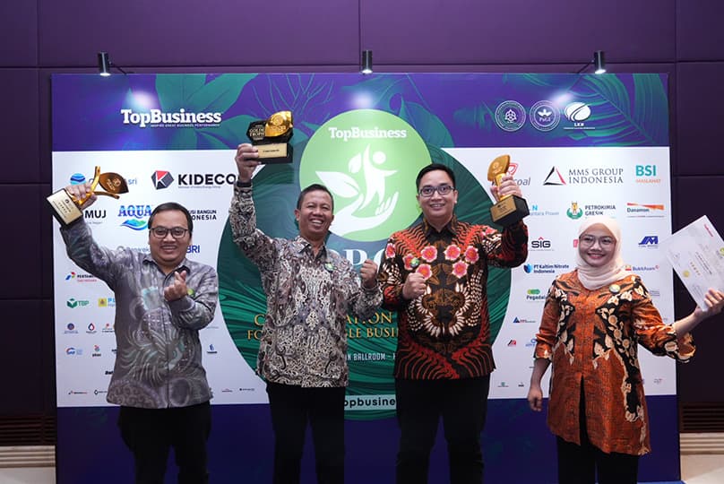PTBA Sukses Raih 3 Penghargaan TOP CSR Awards 2023