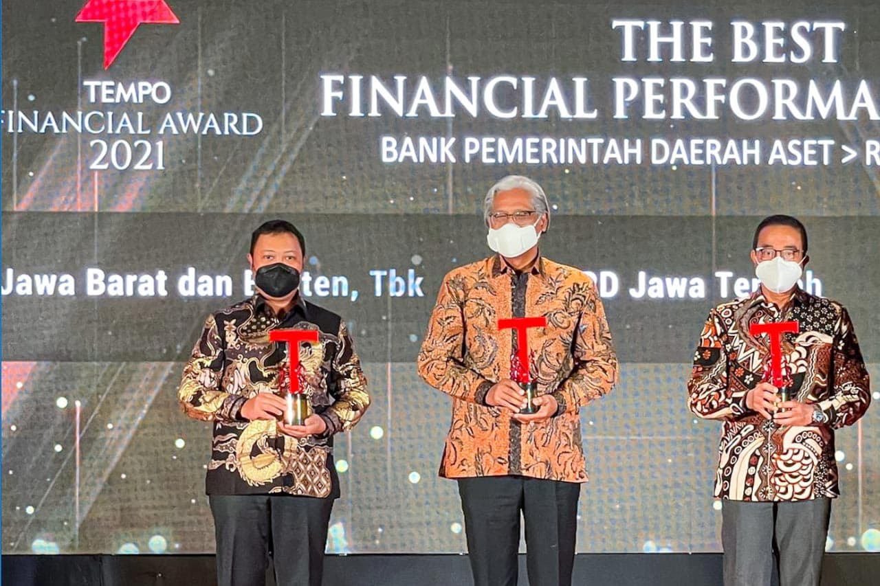 BJBR Raih Penghargaan The Best Financial Performance Bank