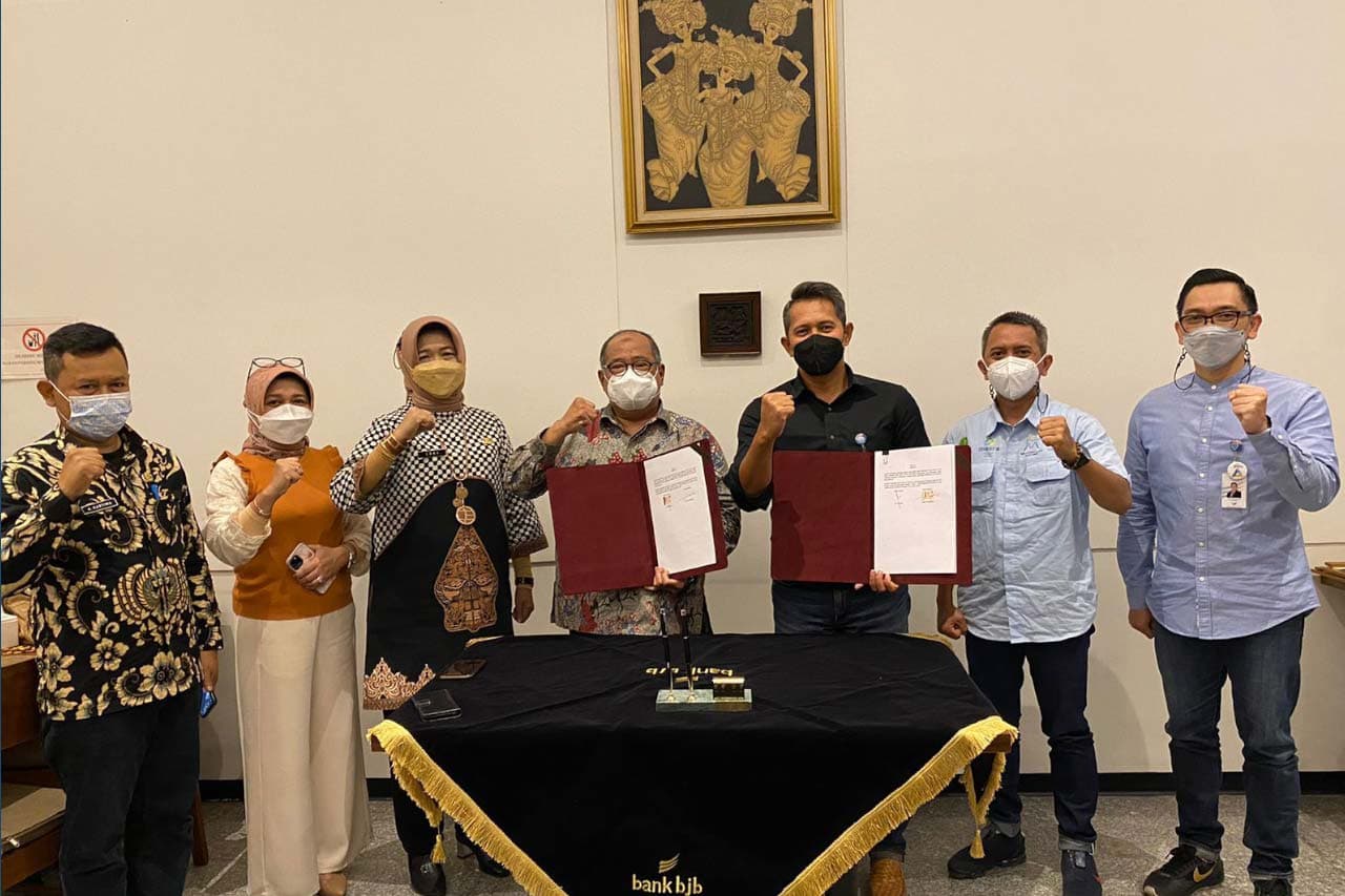 BJBR Salurkan 172 Ribu BLT untuk Kemiskinan Ekstrem di Jabar 2021
