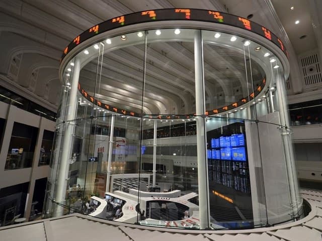Indeks Nikkei Turun 0,13 Persen