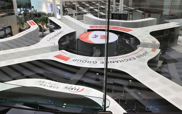Indeks Nikkei Melambung 5,24 Persen
