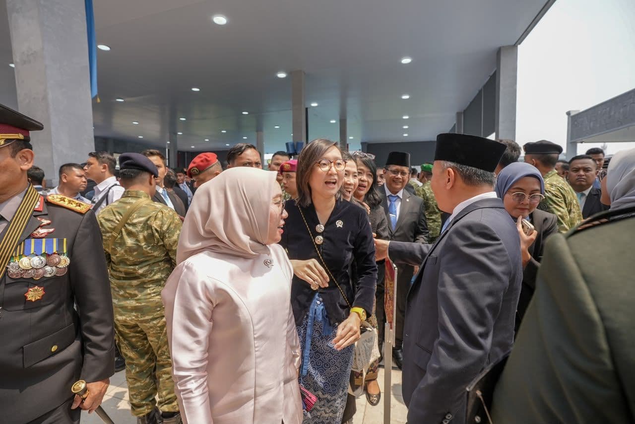 Menteri dan Wamen Ekraf Hadiri HUT ke-81 TNI