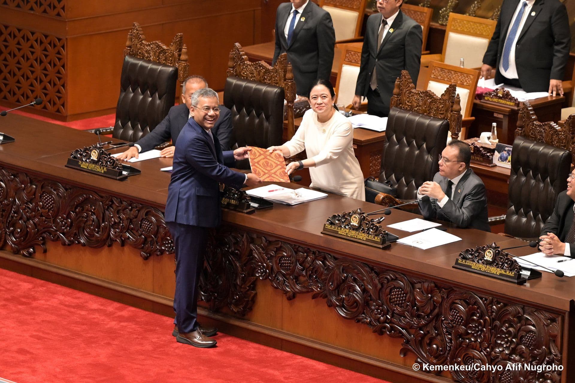RUU APBN 2027 Disahkan, Pendapatan Negara Rp3.435,1 T dengan Defisit 2,4 Persen