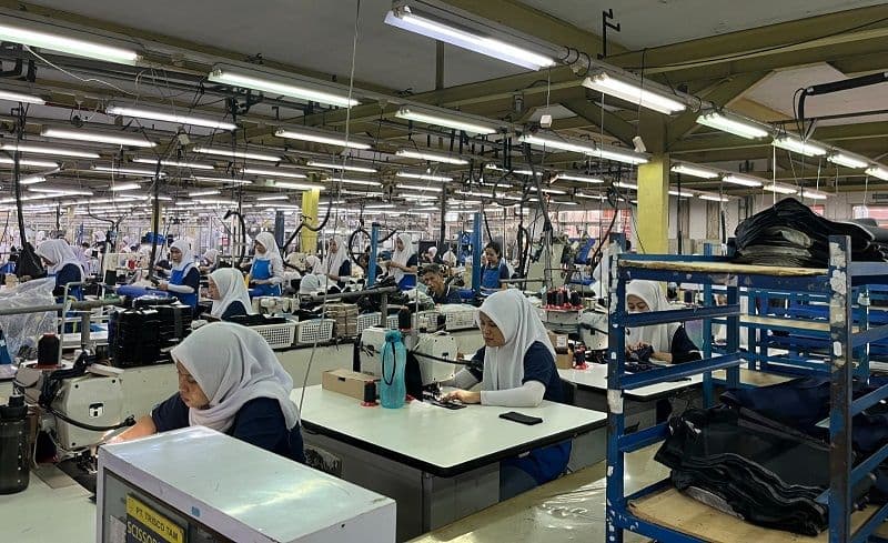 Di Tengah Gejolak Global, TRIS Tetap Ngebut! Ekspor Melejit, Segmen Seragam Meroket 60%—Ini Rahasia Tahan Bantingnya!