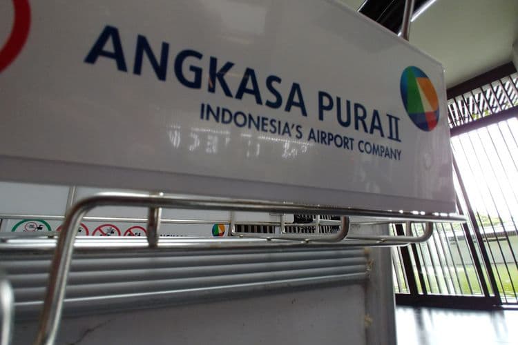 Bandara  Soekarno-Hatta Sediakan Vending Machine APD