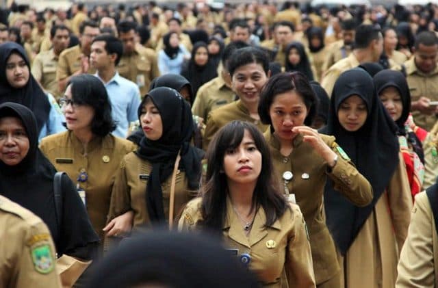 THR PNS Cair Lebih Cepat Dibanding Pegawai Swasta