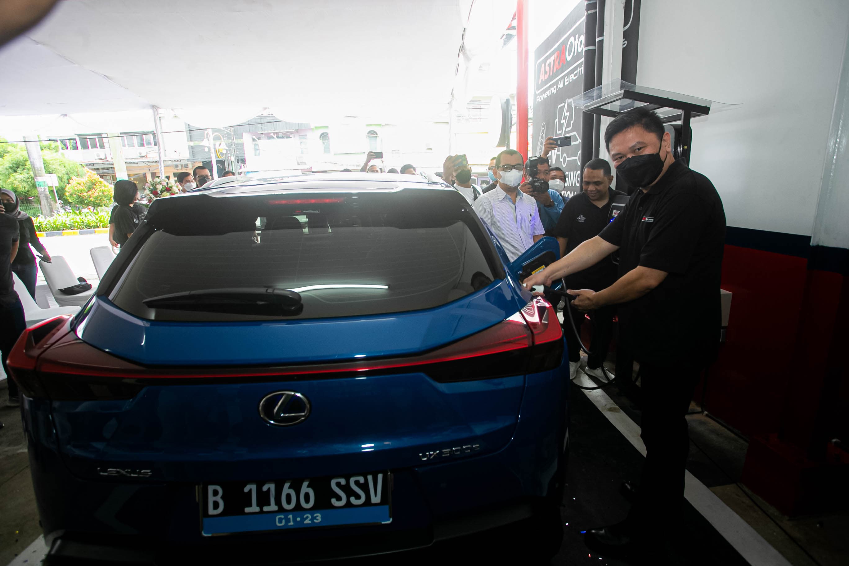 Melalui Astra Otoservice, AUTO Tambah Jaringan Pengisian Kendaraan Listrik