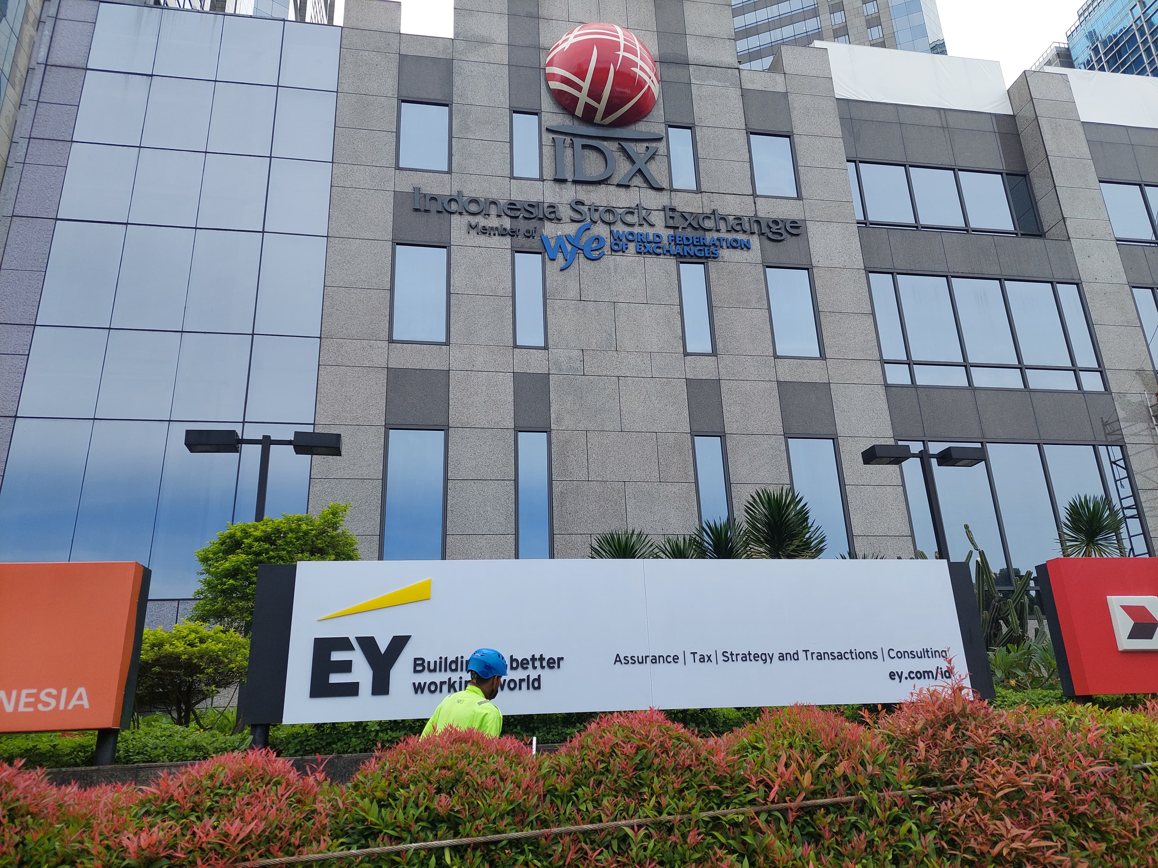 Nilai Transaksi Harian Turun, BEI Duga Efek Investor Kabur Ke China