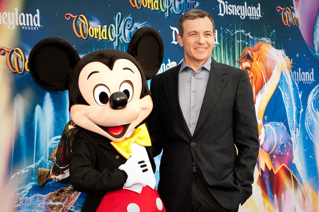 Bob Iger Mundur dari Jabatan CEO Disney