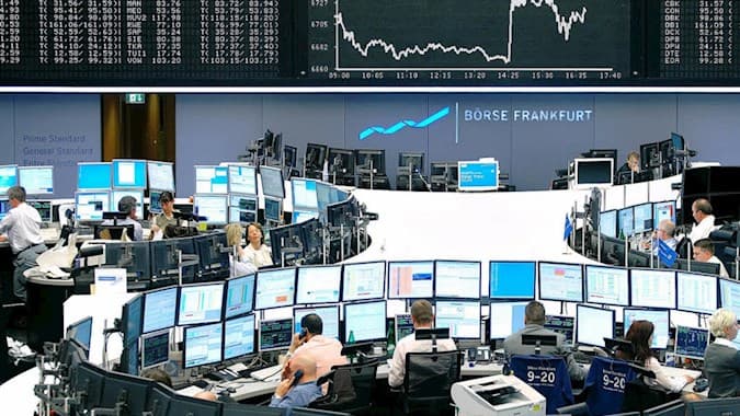 Wall Street Melemah, Bursa Eropa Alami Rebound