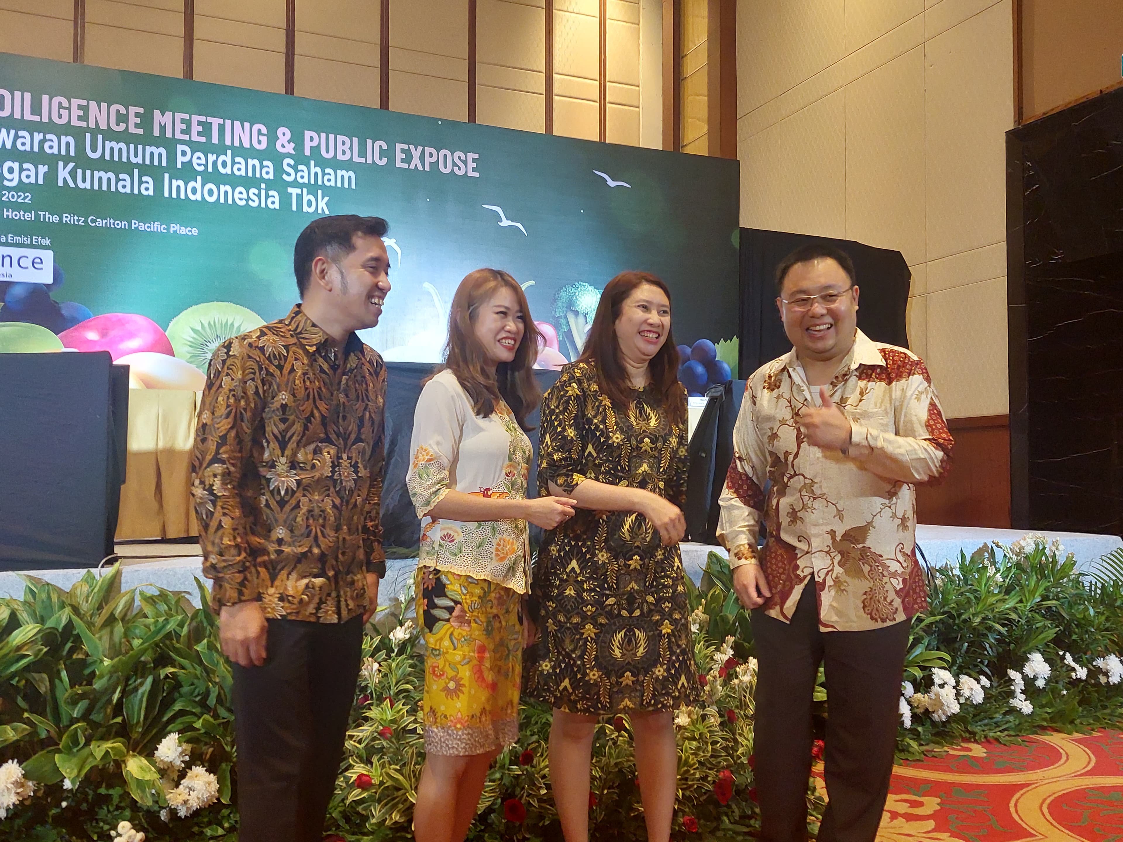 Investor Berebut Saham Pedagang Buah Di Pasar Primer