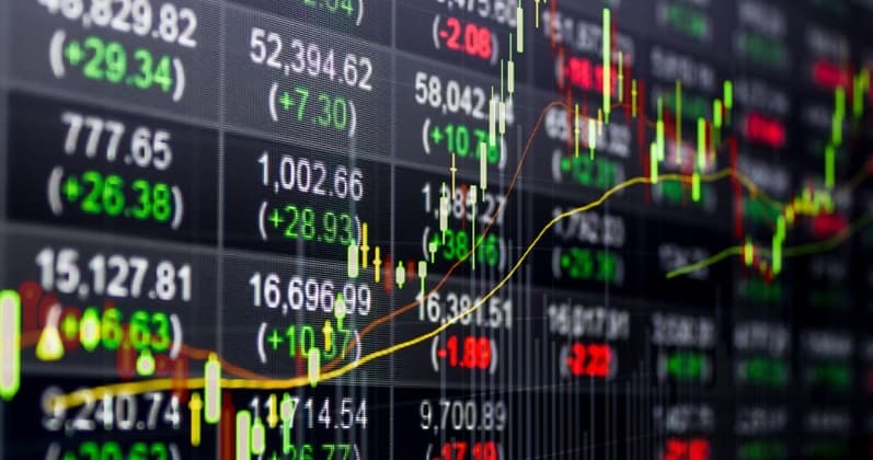 GOTO Anjlok 22 Poin, Saham Pertama Rasakan ARB 15