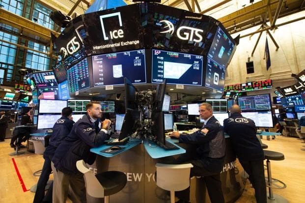 Wall Street Menguat Terpengaruh Kenaikan Harga Minyak Dunia