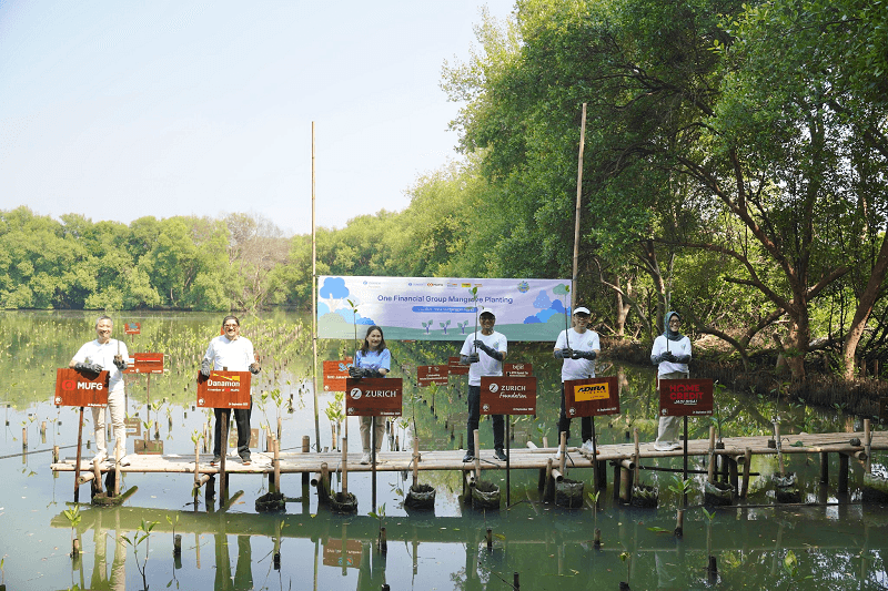 Zurich bersama MUFG Bank, Danamon, Adira Finance, dan Home Credit Indonesia Dorong Pelestarian Lingkungan Lewat Gerakan Tanam Mangrove di Enam Kota