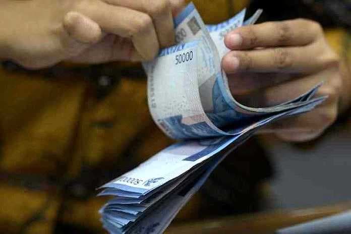 Penyaluran Kredit Tumbuh Lebih Tinggi dari DPK, Likuiditas Bank Masih Memadai