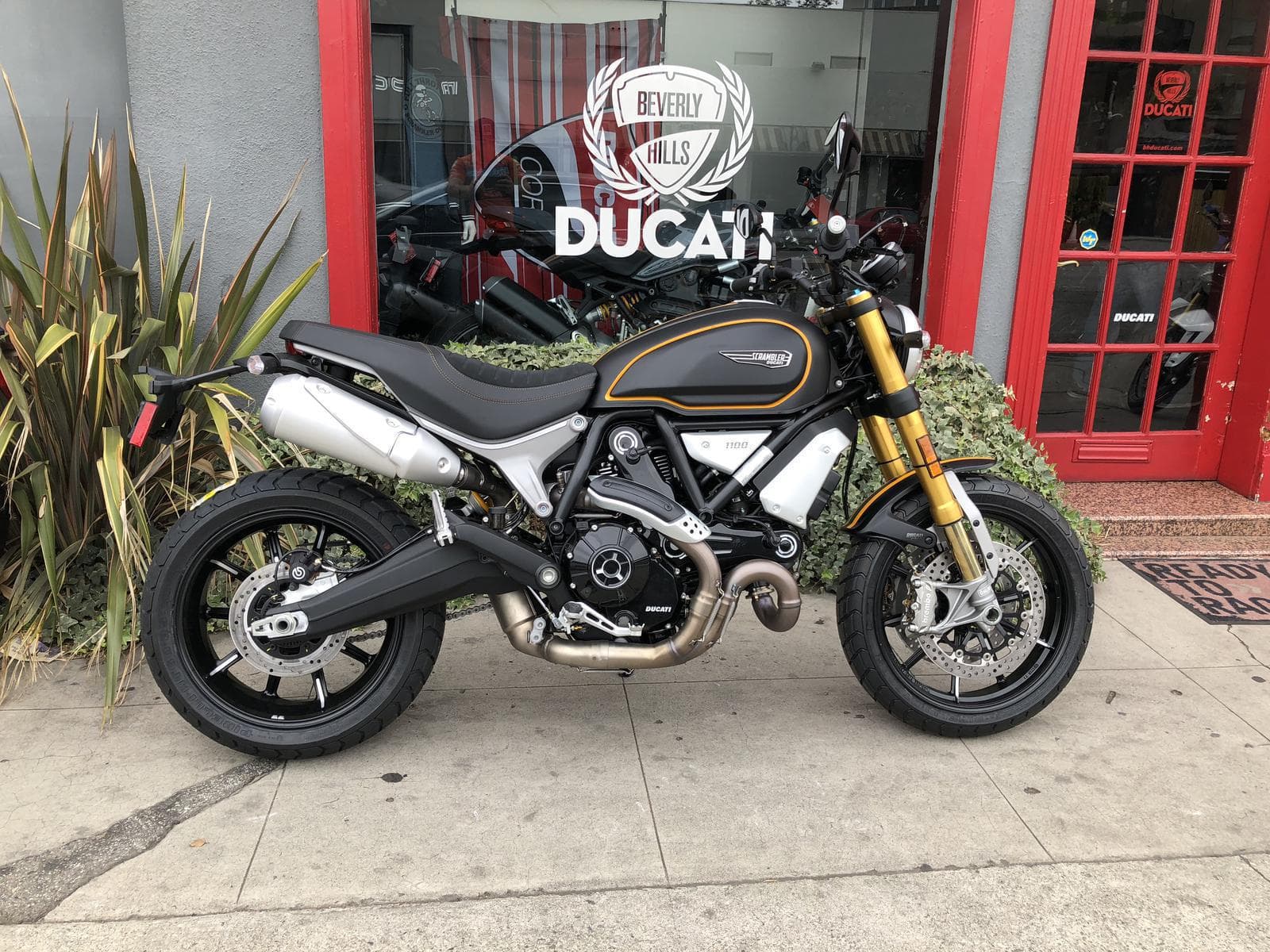 Eicher Bersiap Tawar Ducati