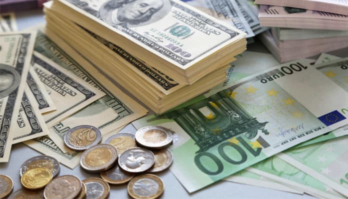 Dolar AS Menguat Terkait Kesiapan The Fed Menaikkan Suku Bunga