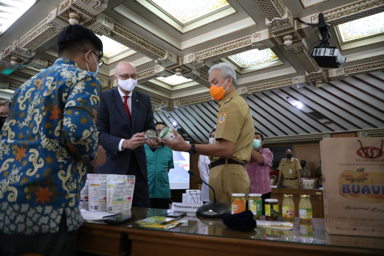 Ganjar Pranowo Bahas Potensi UMKM Jateng Dengan Dubes Ceko