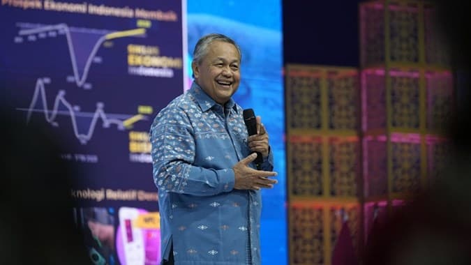 Nilai Tukar Rupiah ke USD Terus Melemah, Gubernur BI Beri Penjelasan soal Langkah Intervensi