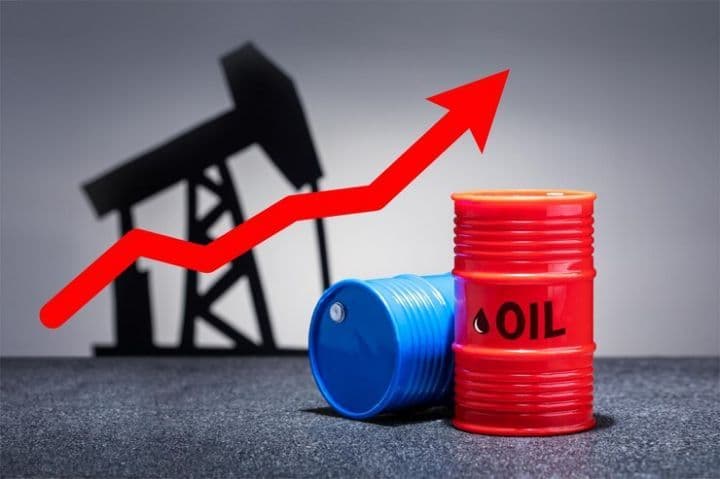Minyak Dunia Meledak! Harga Brent Crude Oil Tembus Level Tertinggi, Ancaman Serangan AS & Blokade Selat Hormuz Picu Kepanikan Global!