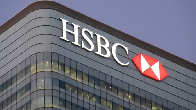Laba HSBC Turun 48 Persen