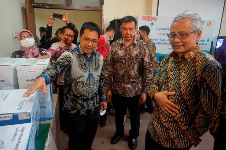 Anak Usaha AUTO Serahkan Produk Alkes ke Fakultas Kedokteran Unpad