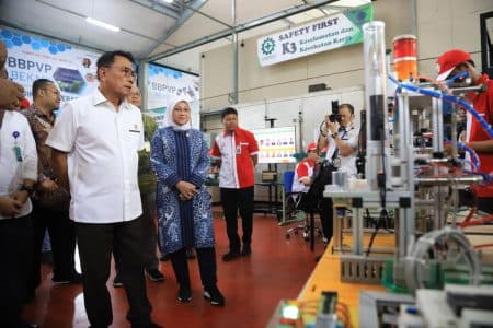 Menaker Ida dan KSP Kunjungi Pelatihan Vokasi di Bekasi, Ini Yang Disampaikan