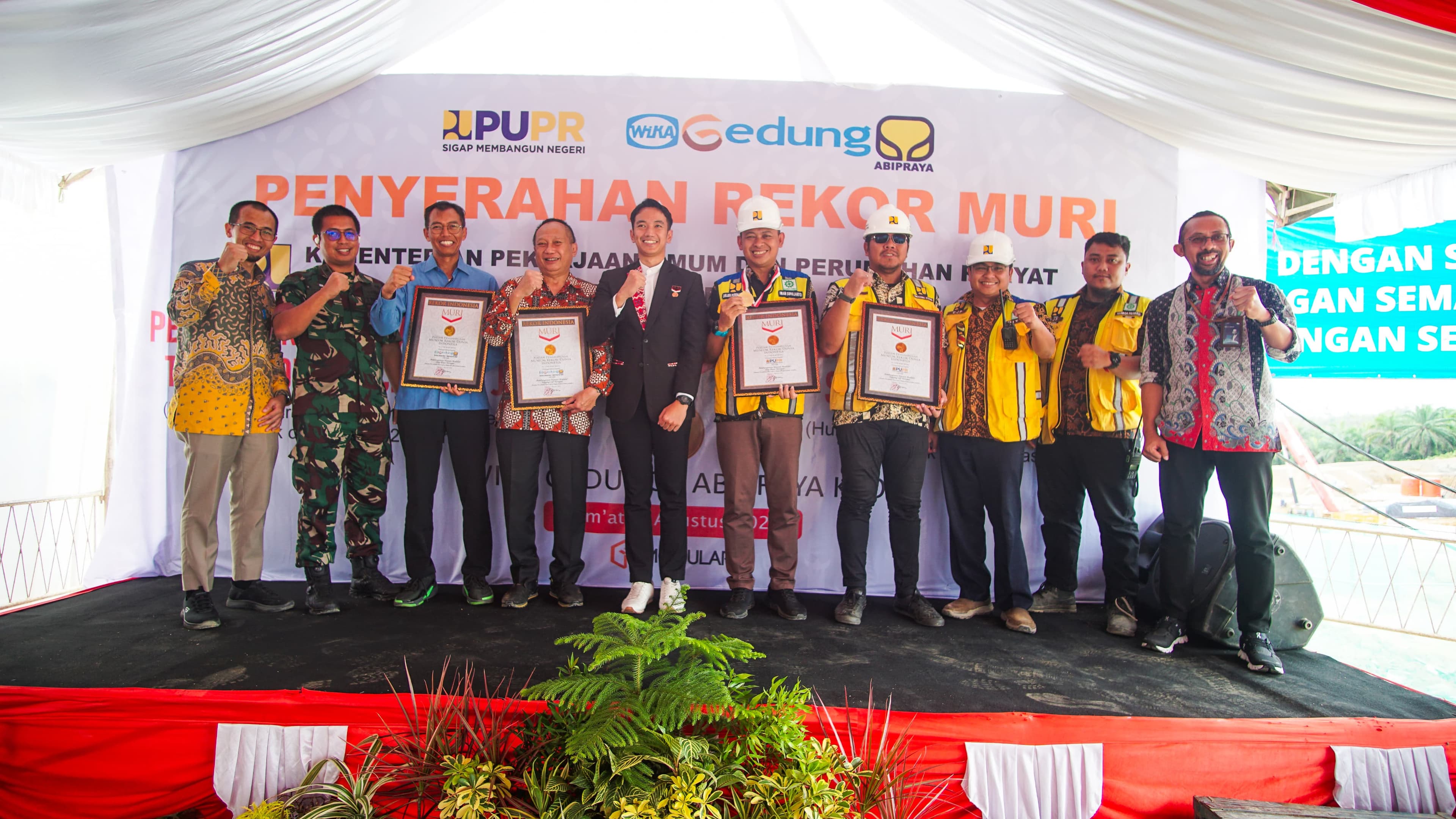 Tercepat! Proyek WEGE KSO Hunian Modular TNI-IKN Raih Dua Rekor MURI
