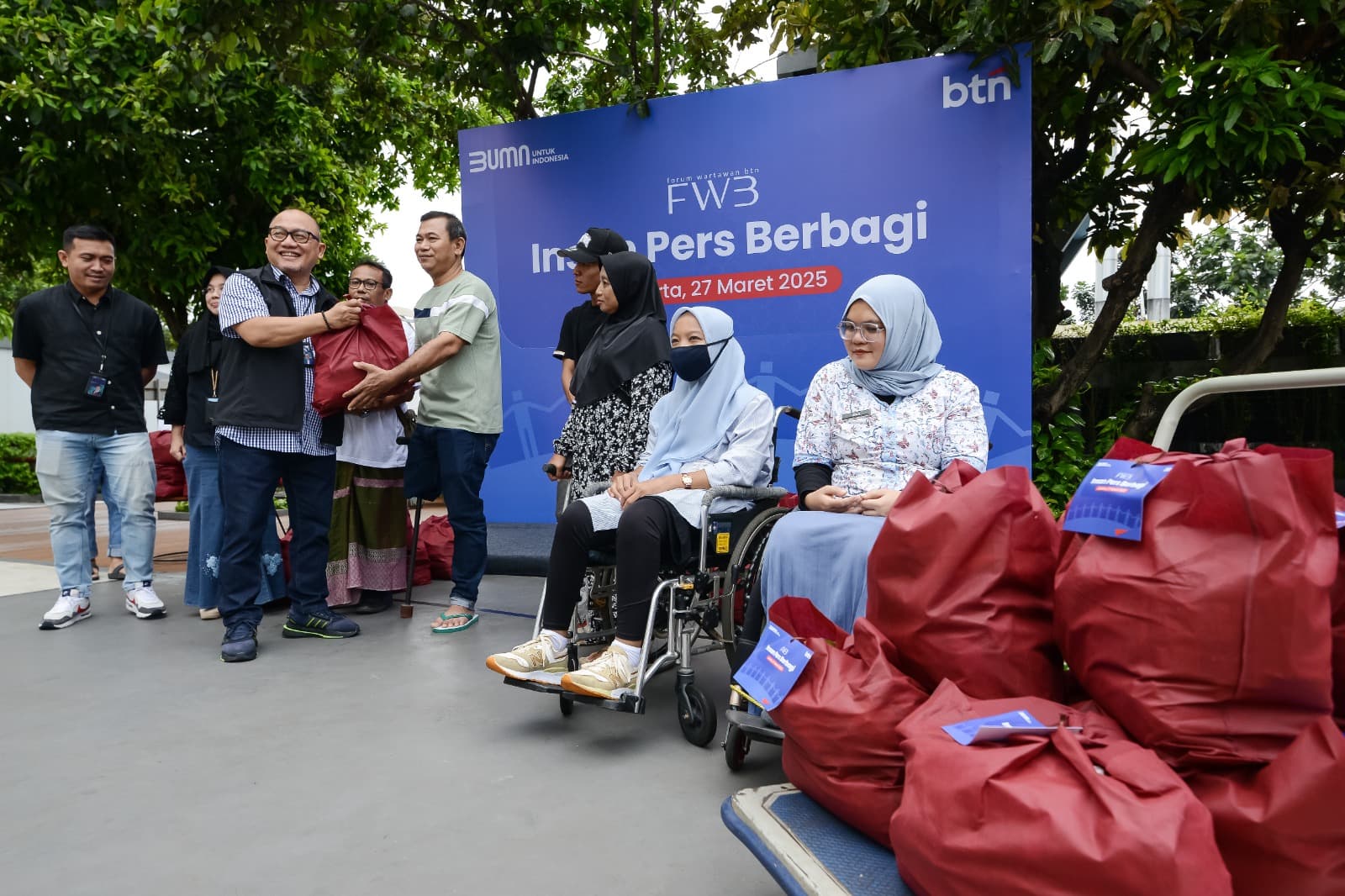 BTN Gandeng Forum Wartawan Tebar Paket Sembako