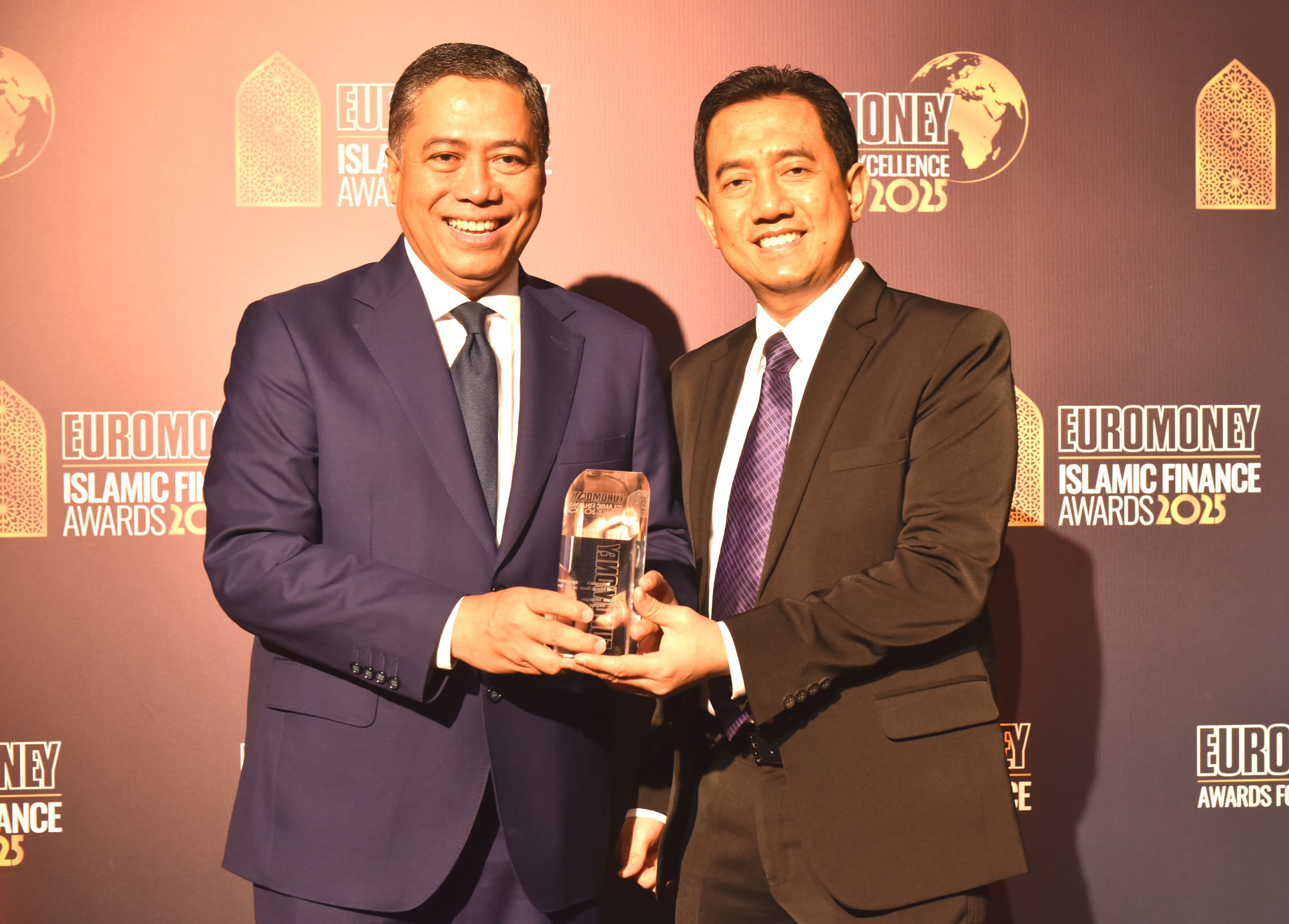 Jelang Spin Off, BTN Syariah Raih Best Islamic Bank 2025