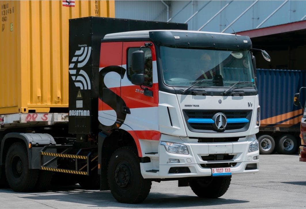 Uji Coba Truk Listrik, Nusatama Berkah Buka Babak Baru Logistik Hijau di Cikarang