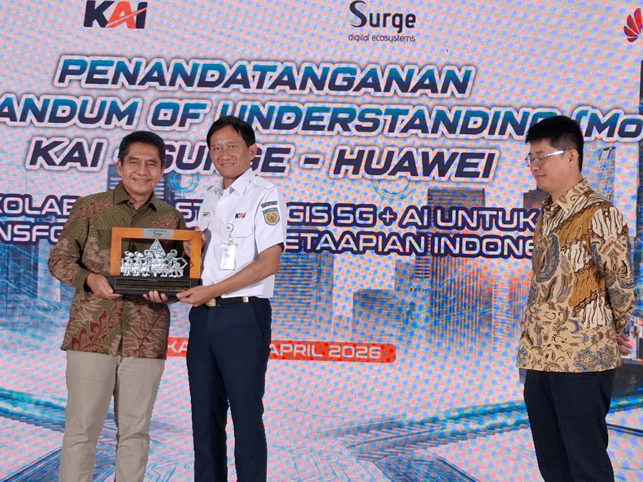 KAI, Surge, dan Huawei Percepat Inovasi 5G+AI dalam Sistem Perkeretaapian Indonesia