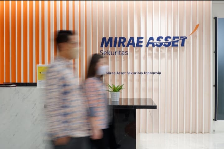 IHSG Berpotensi Menguat, Mirae Sekuritas Jagokan Saham Telko, Bank, hingga Komoditas
