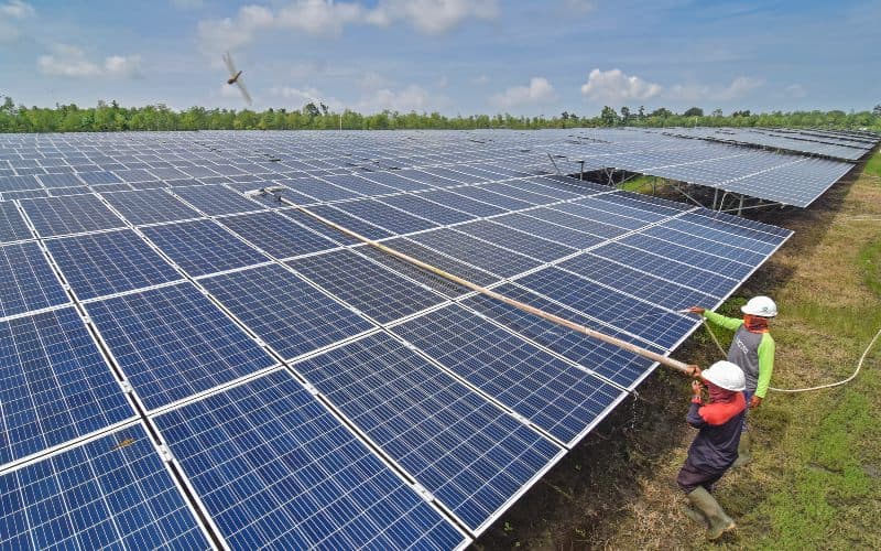 Indonesia-Singapura Finalisasi Kerja Sama Kembangkan Industri Panel Surya