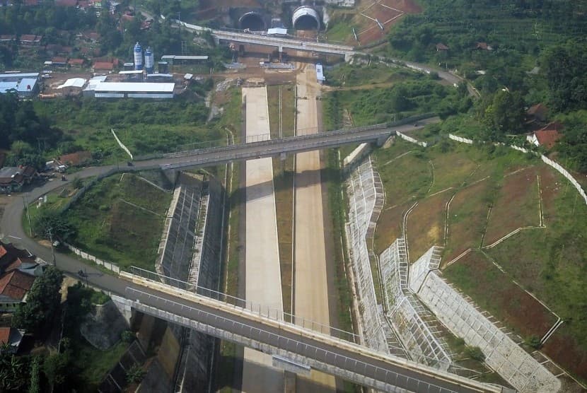 Tol Cisumdawu Seksi 1 Cileunyi-Pamulihan Siap Beroperasi