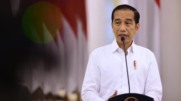 Jokowi Tegaskan Harus Berani Setop Ekspor Bahan Mentah
