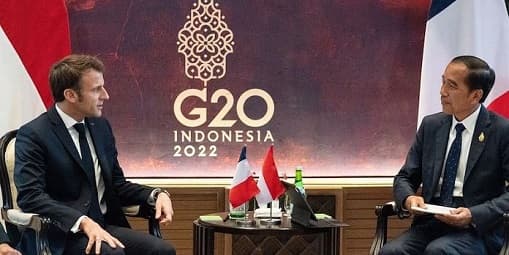 Bertemu Secara Bilateral di KTT G20, Jokowi-Macron Bahas Potensi Kerja Sama