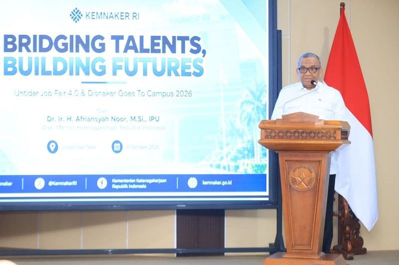 Wamenaker Minta Mahasiswa Bangun Kompetensi, Tak Sekadar Kejar IPK