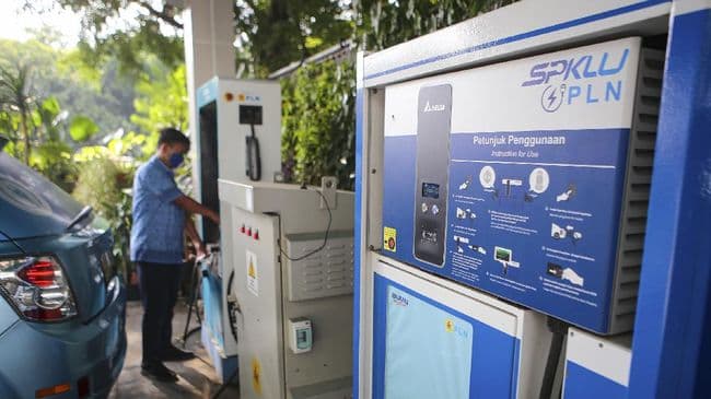 Tarif Charging Kendaraan Listrik di Indonesia Diklaim Termurah di Dunia