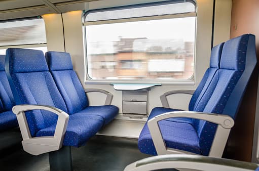 KAI Dekor Ulang Kursi Kereta Ekonomi Jadi Lebih Mewah