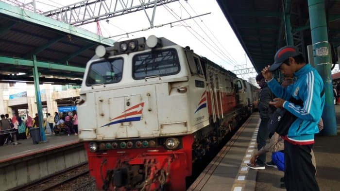 KAI Siapkan 1.637 Unit Kereta Hadapi Lonjakan Penumpang Libur Natal dan Tahun Baru