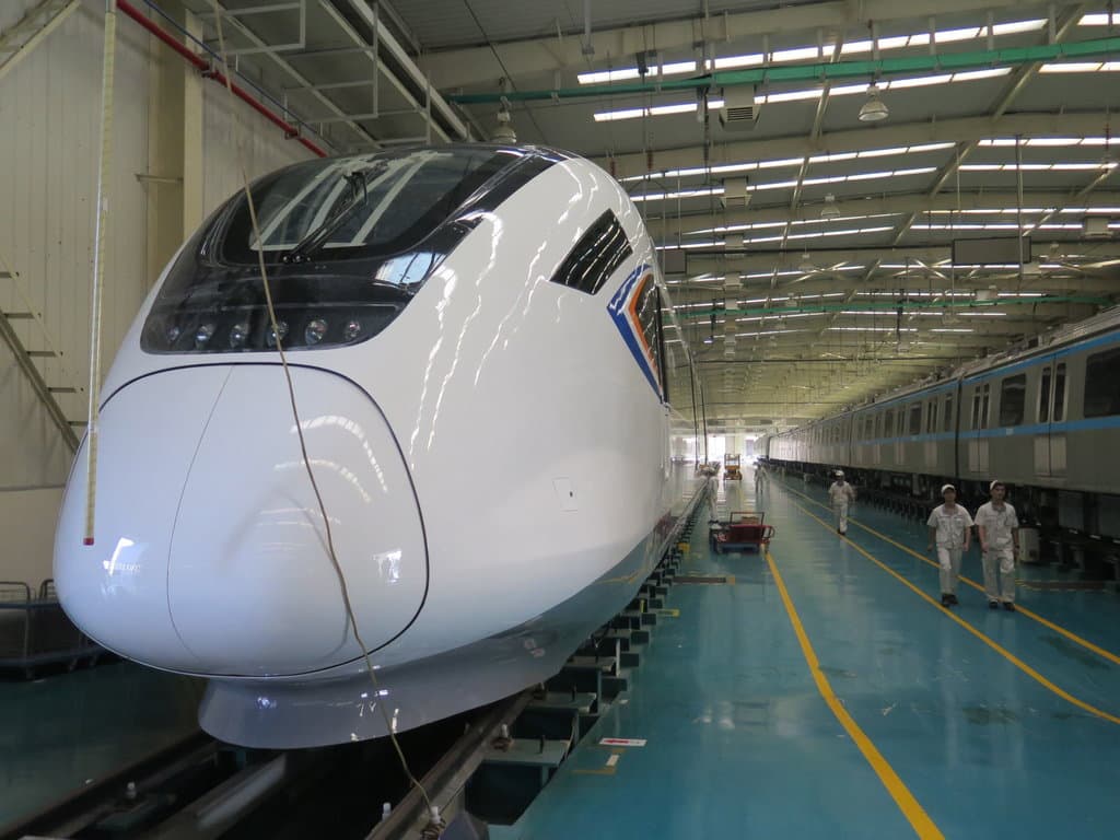 Menhub Targetkan Akhir 2022 Kereta Cepat Jakarta-Surabaya Sudah Bisa Beroperasi