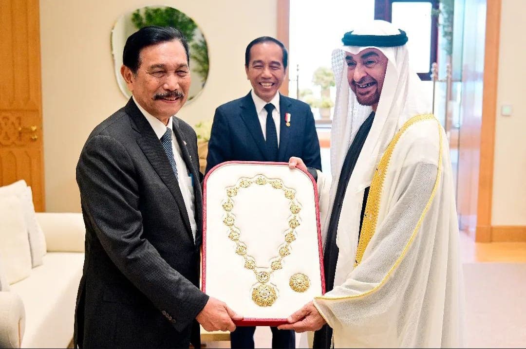 Perkuat Hubungan UEA-RI, Menko Luhut Dapat Penghargaan Sipil Tertinggi