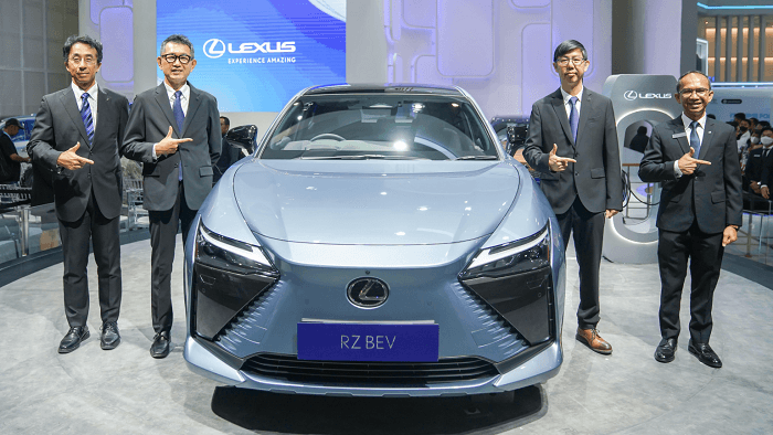 Penjualan Mobil Astra Melesat 54 Persen