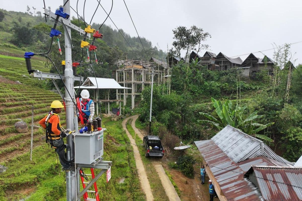 Pemerintah Siapkan Rp18 Triliun Buat Program Perluasan Akses Listrik Desa